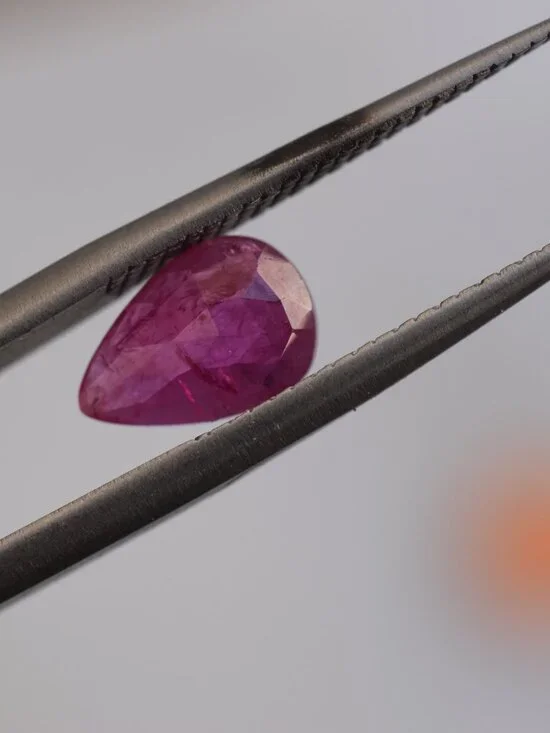 Gorgeous hot pinkish red ruby 1.20 carats - Picture 6 of 8